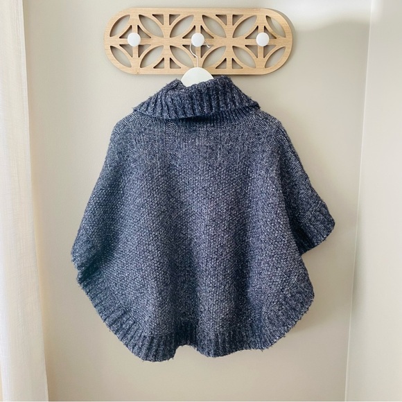 aerie Button Up Poncho Sweater Charcoal Gray Sz XS - Picture 6 of 8